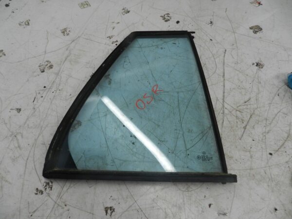 (131) 2002 MERCEDES BENZ E CLASS ESTATE W210. DRIVER REAR QUARTER WINDOW GLASS - Image 2