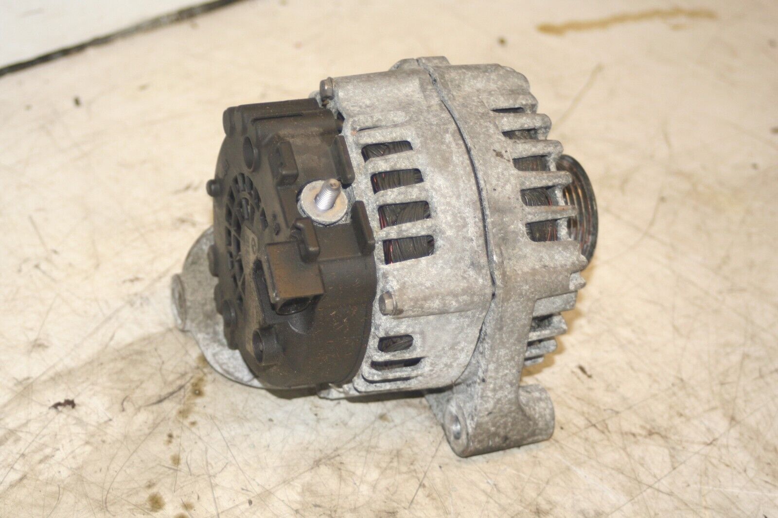 (95B) 2010 BMW 1 SERIES E82. ALTERNATOR - Image 2
