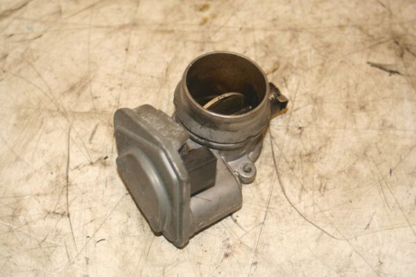 (95B) 2010 BMW 1 SERIES E82. THROTTLE BODY - Image 2