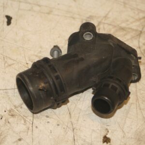 (95B) 2010 BMW 1 SERIES E82. COOLANT HOUSING