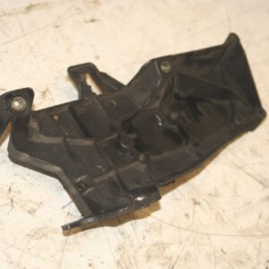 (95B) 2010 BMW 1 SERIES E82. DPF WIRING SENSOR BRACKET