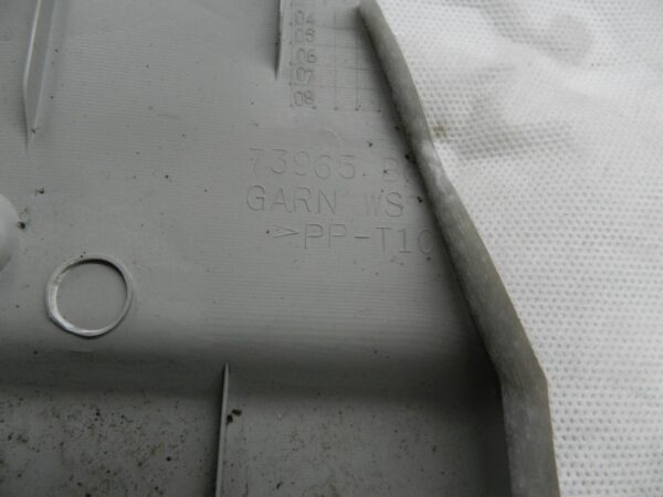 142 NISSAN MICRA K12 CONVERTIBLE C+C. PLASTIC ROOF TRIM - Image 3