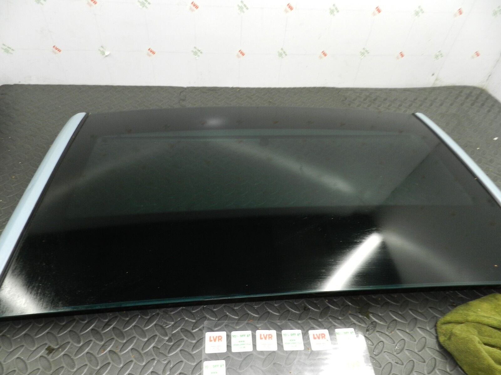 142 NISSAN MICRA K12 CONVERTIBLE C+C. CONVERTIBLE ROOF GLASS TOP SECTION
