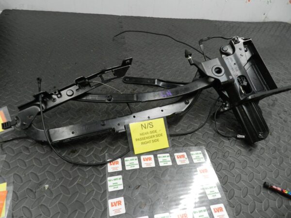 142 NISSAN MICRA K12 CONVERTIBLE C+C. PASSENGER SIDE CONVERTIBLE ROOF FRAME