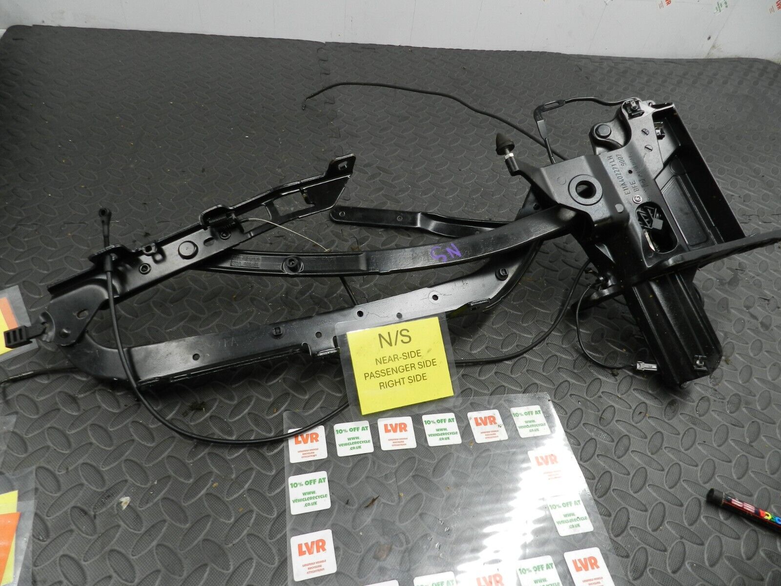 142 NISSAN MICRA K12 CONVERTIBLE C+C. PASSENGER SIDE CONVERTIBLE ROOF FRAME
