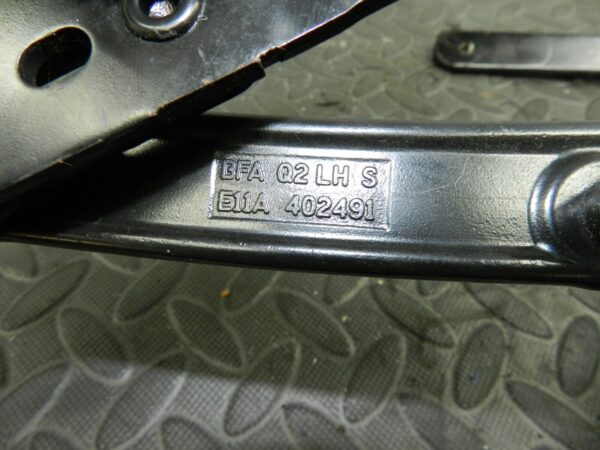 142 NISSAN MICRA K12 CONVERTIBLE C+C. PASSENGER SIDE CONVERTIBLE ROOF FRAME - Image 4