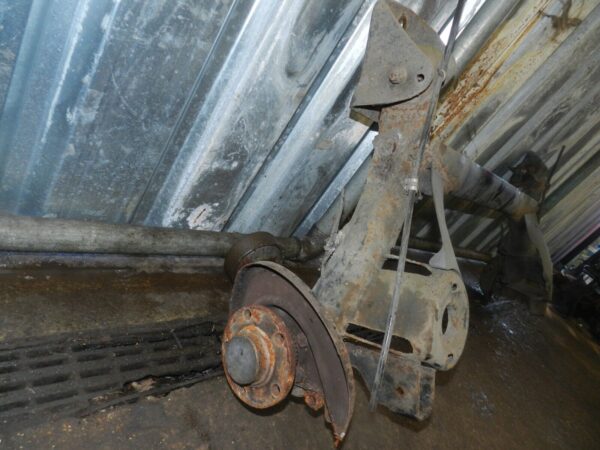 VOLKSWAGEN BEETLE CONVERTIBLE 1.8T REAR AXLE - Image 2