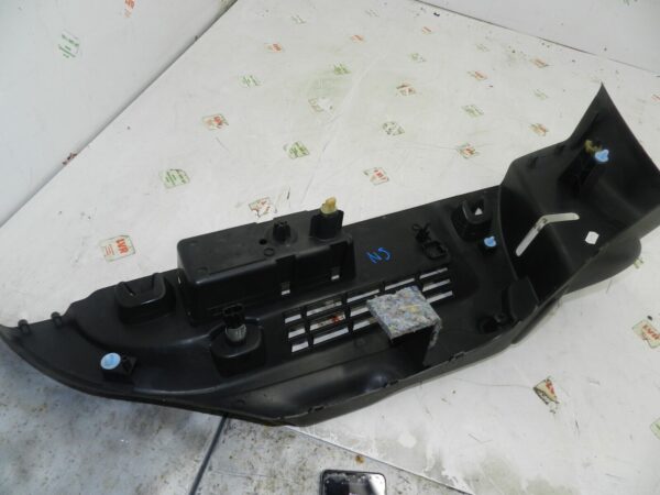 2012 CITROEN C4 VTS MK2 HATCHBACK. PASSENGER SIDE REAR BOOT TRIM PANEL - Image 4