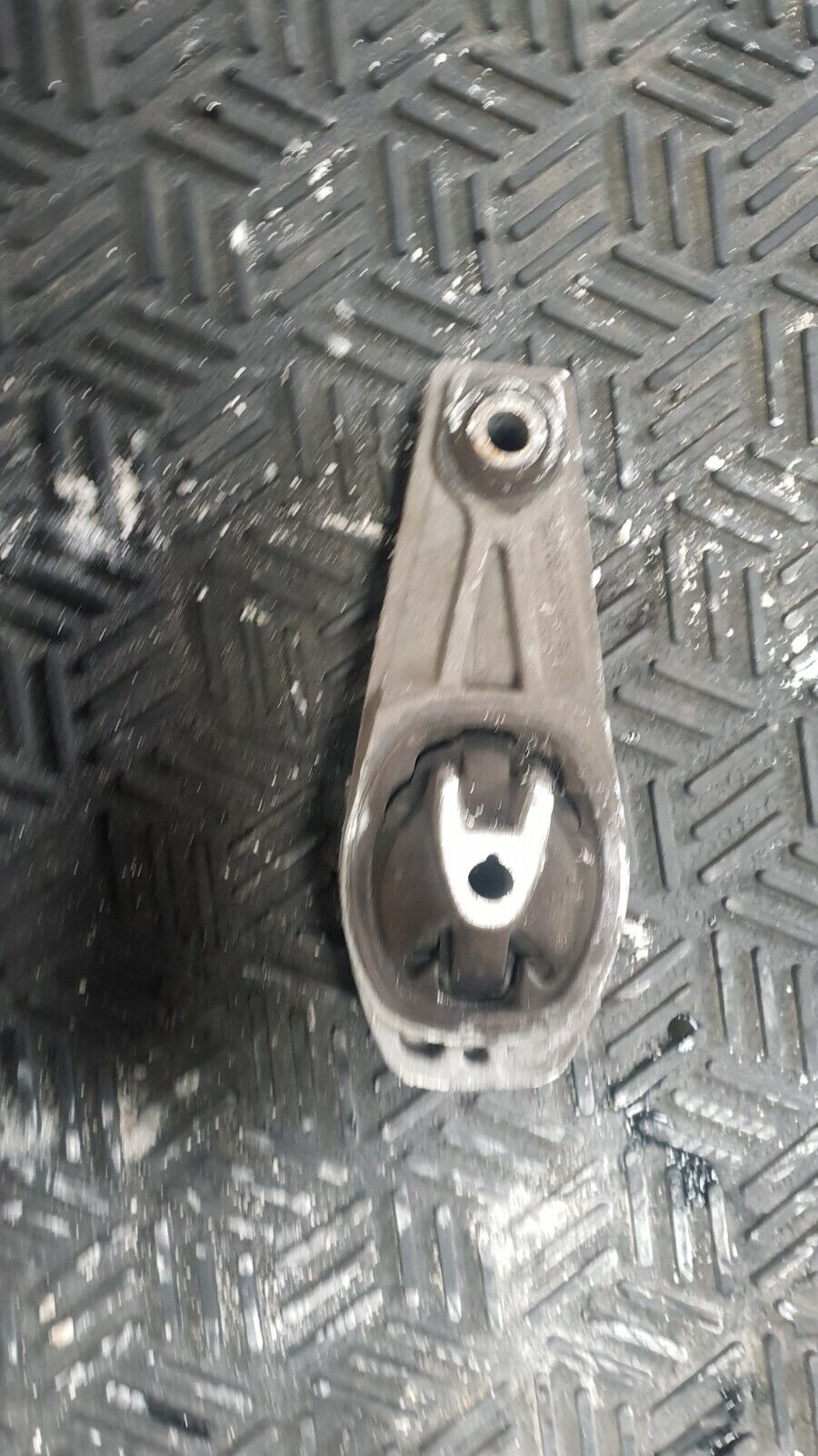 Citroen DS3 2015/16 1.2T Lower Engine Mount 9802483780