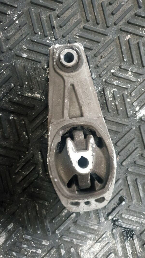 Citroen DS3 2015/16 1.2T Lower Engine Mount 9802483780 - Image 3