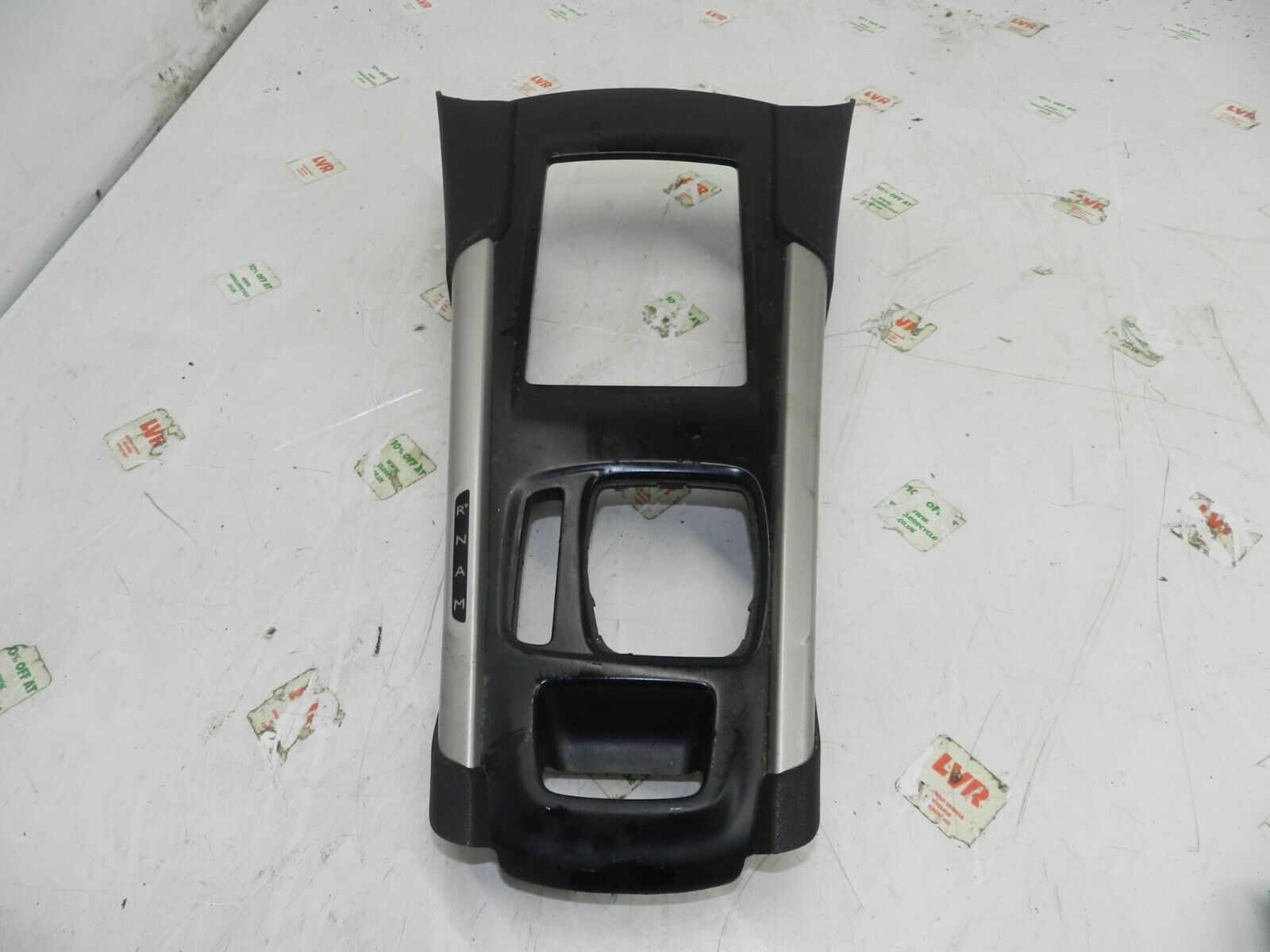 2012 CITROEN C4 VTS MK2 HATCHBACK. CENTRE CONSOLE TRIM FRAME AUTOMATIC