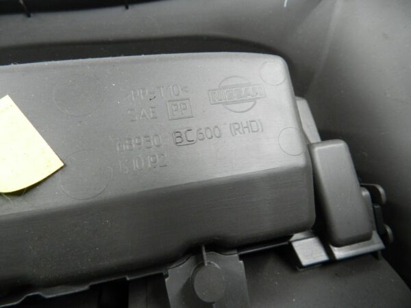 142 NISSAN MICRA K12 CONVERTIBLE C+C. 68930BC600 CENTRE CONSOLE CUP HOLDER - Image 2