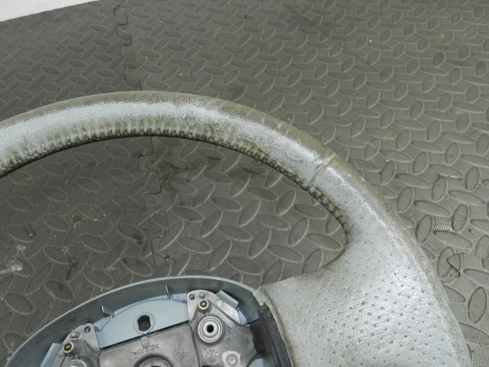 142 NISSAN MICRA K12 CONVERTIBLE C+C. STEERING WHEEL - Image 2