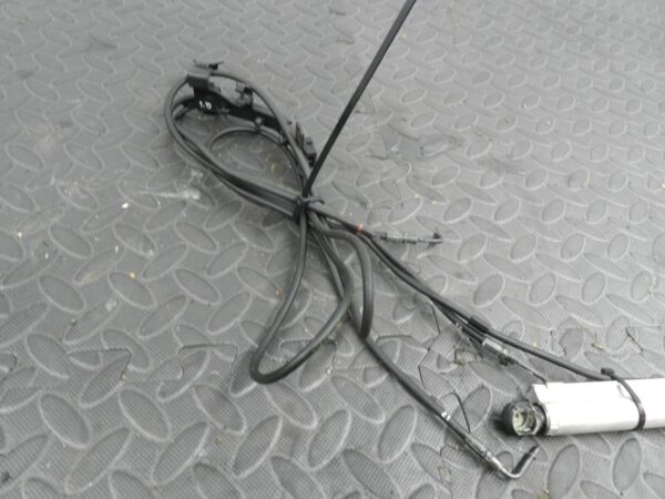 142 NISSAN MICRA K12 CONVERTIBLE C+C. PASSENGER CONVERTIBLE ROOF HYDRAULIC RAM - Image 4