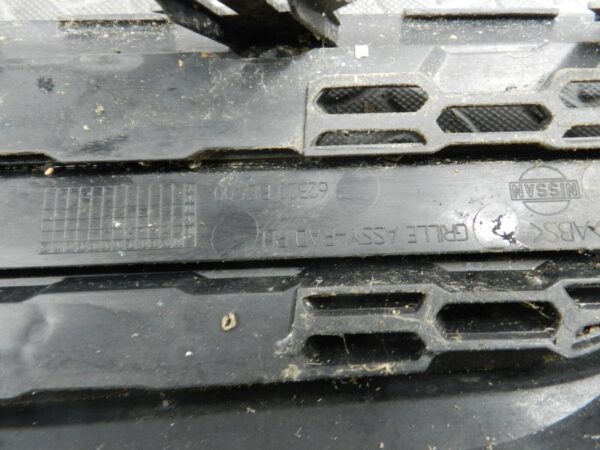 142 NISSAN MICRA K12 CONVERTIBLE C+C. DRIVER SIDE GRILLE AND INDICATOR - Image 4