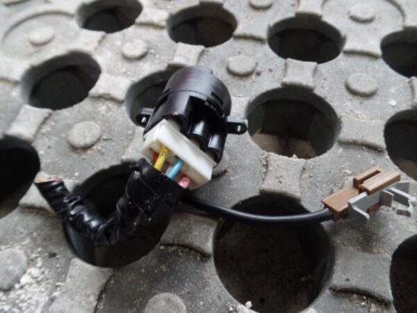 MK2 Nissan Note 2015 - Ignition Switch - Image 2