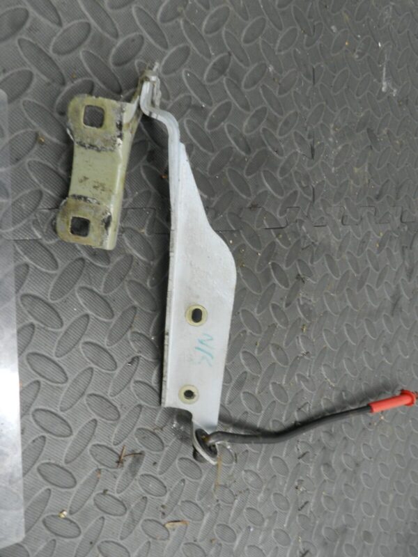 142 NISSAN MICRA K12 CONVERTIBLE C+C. PASSENGER SIDE BONNET HINGE - Image 2