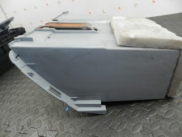142 NISSAN MICRA K12 CONVERTIBLE C+C. GLOVE BOX HOUSING 68520AX600 - Image 3
