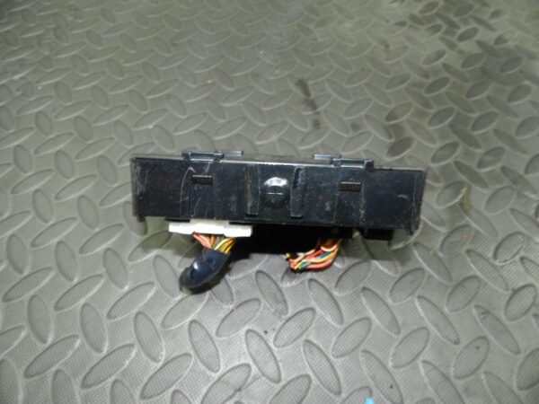 142 NISSAN MICRA K12 CONVERTIBLE C+C. BODY CONTROL MODULE 284B2BC00A - Image 3