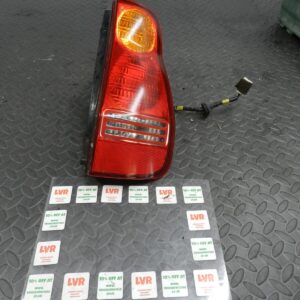 (139) 2003 HYUNDAI MATRIX DRIVER SIDE REAR LIGHT