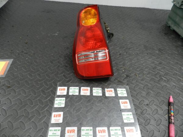 (139) 2003 HYUNDAI MATRIX PASSENGER SIDE REAR LIGHT