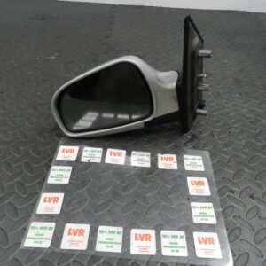 (139) 2003 HYUNDAI MATRIX PASSENGER SIDE WING MIRROR IN SILVER