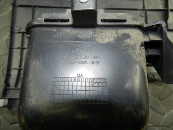 148 2007 HONDA CRV MK3. UNDER DASH BOARD TRIM 77301SWA0030 - Image 2