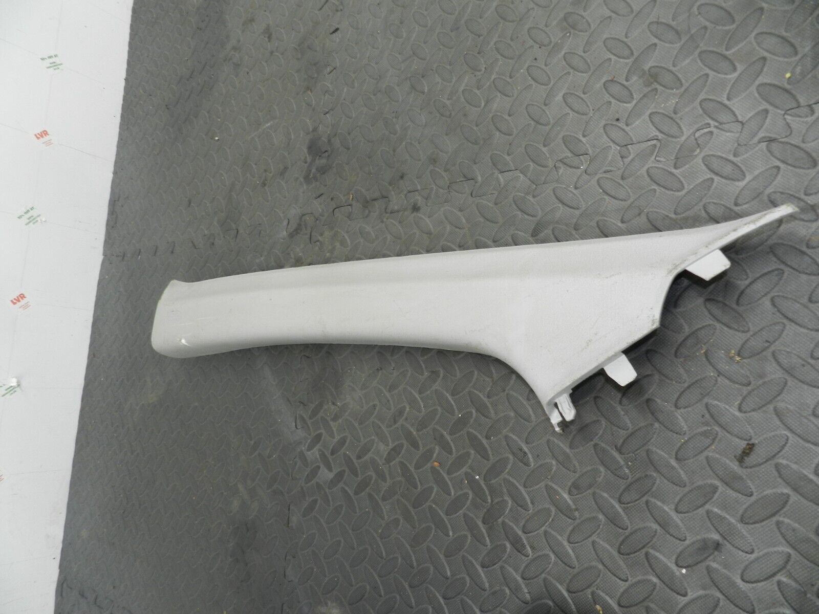 148 2007 HONDA CRV MK3. PASSENGER SIDE A PILLAR TRIM