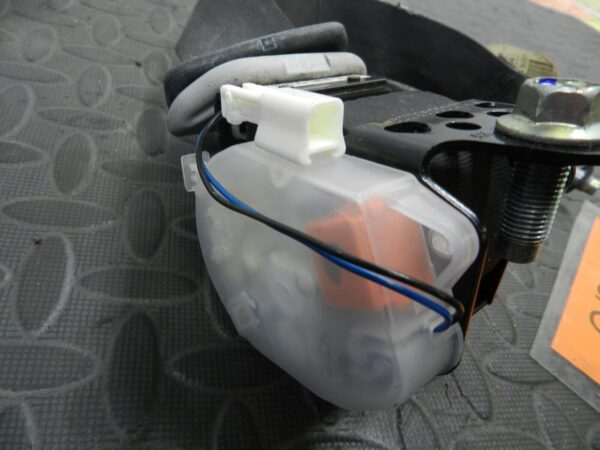 148 2007 HONDA CRV MK3. DRIVER SIDE REAR SEAT BELT - Image 6