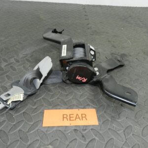 148 2007 HONDA CRV MK3. MIDDLE REAR SEAT BELT