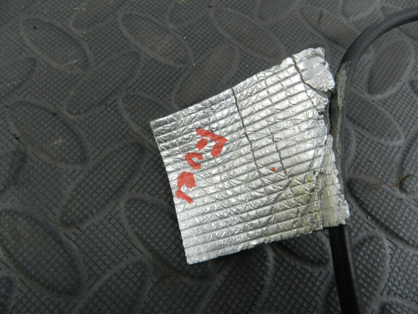 148 2007 HONDA CRV MK3. FUEL CAP FLAP RELEASE CABLE - Image 2