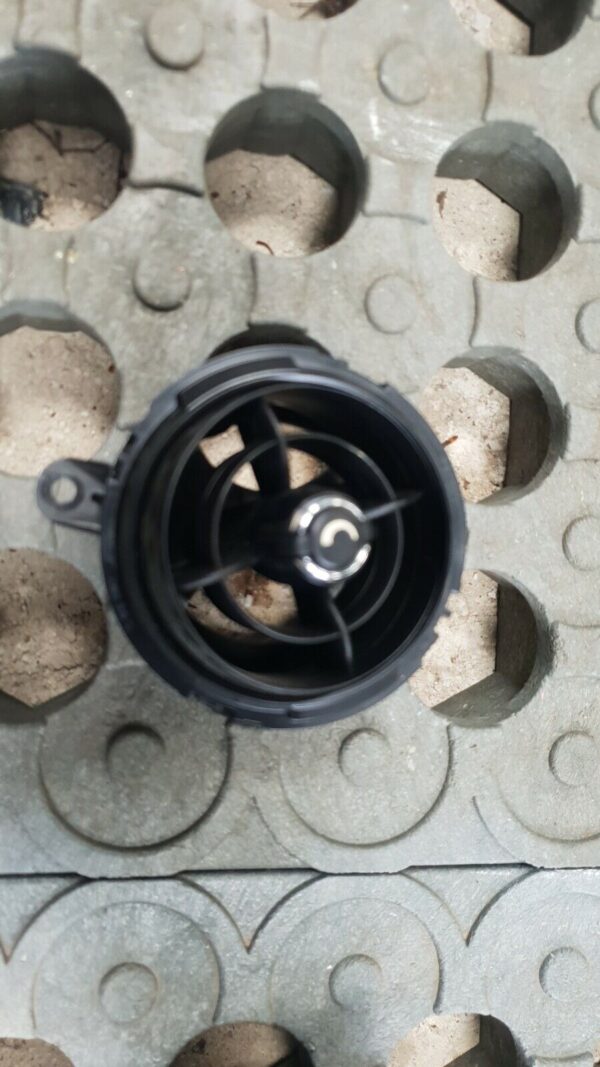 Mini Countryman 2014 1.6 Dashboard Air Vent 9801436 - Image 2