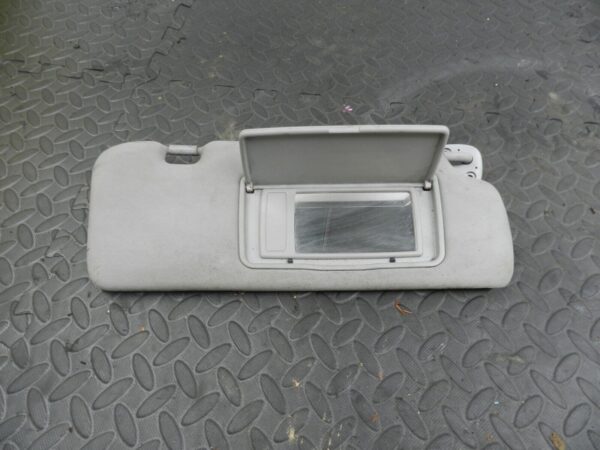 148 2007 HONDA CRV MK3. DRIVER SIDE SUN VISOR