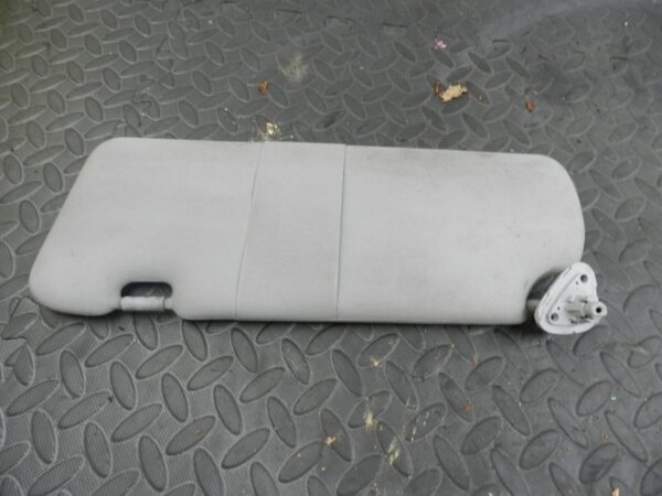 148 2007 HONDA CRV MK3. DRIVER SIDE SUN VISOR - Image 2