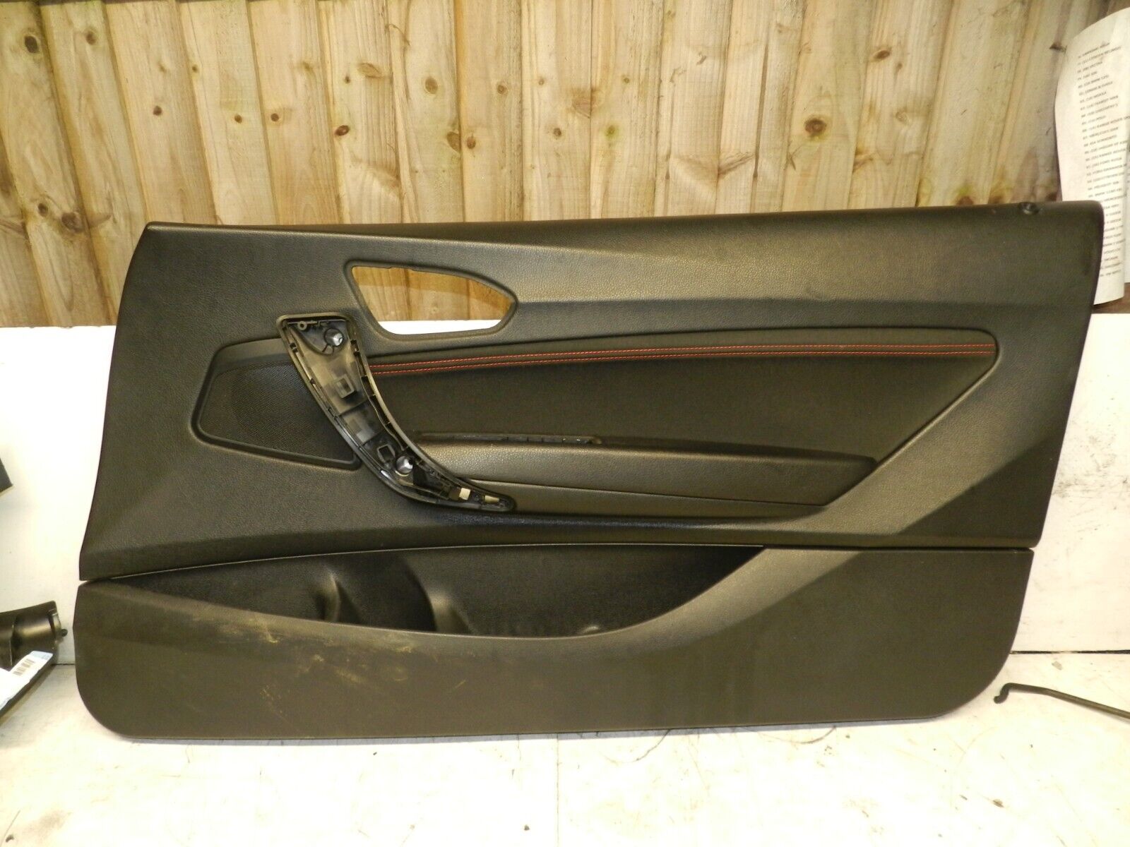 2014 BMW 1 SERIES F21 118D. DRIVER SIDE DOOR CARD
