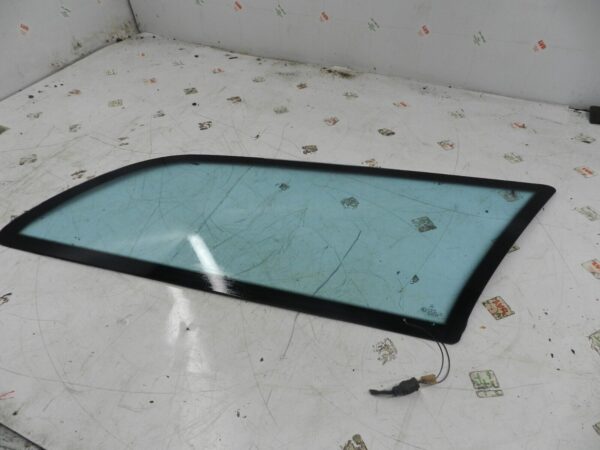 (131) 2002 MERCEDES E CLASS ESTATE W210. DRIVER SIDE REAR QUARTER WINDOW GLASS - Image 3