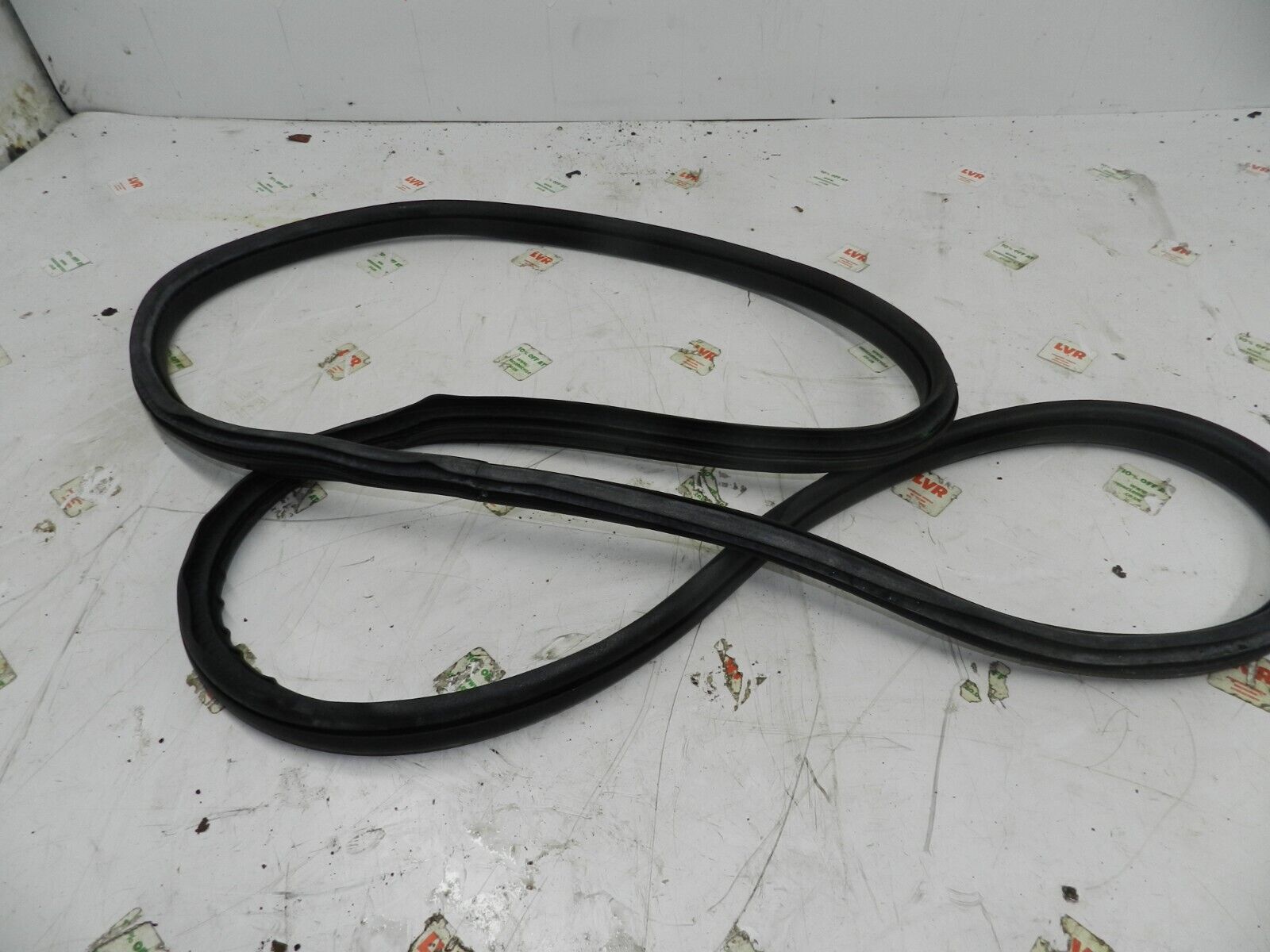 2012 CITROEN C4 VTS MK2 HATCHBACK. PASSENGER SIDE FRONT DOOR RUBBER SEAL - Image 2