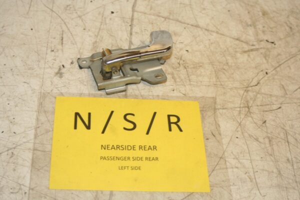 1994 MITSUBISHI PAJERO SHOGUN. PASSENGER SIDE REAR INTERIOR DOOR HANDLE