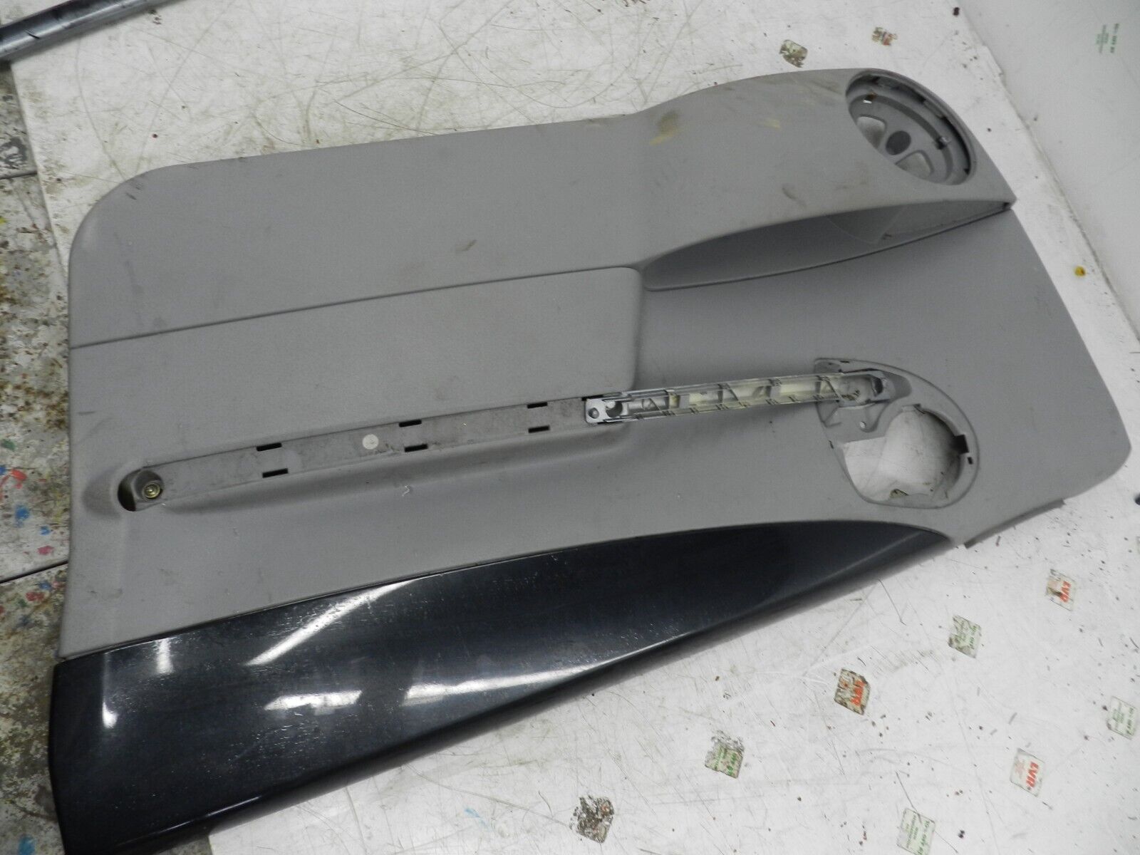 (135) 2003 CITROEN C3 PLURIEL CONVERTIBLE. DRIVER SIDE DOOR CARD