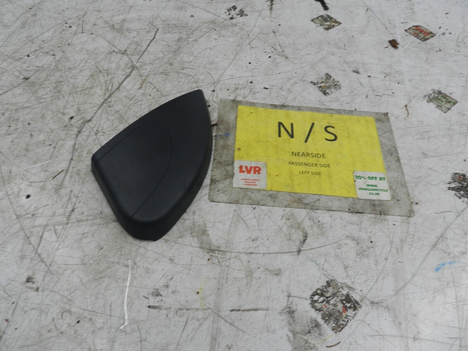 (135) 2003 CITROEN C3 PLURIEL CONVERTIBLE. PASSENGER SIDE WING MIRROR TRIM