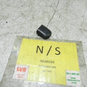 (135) 2003 CITROEN C3 PLURIEL CONVERTIBLE. PASSENGER SIDE DOOR LOCK COVER