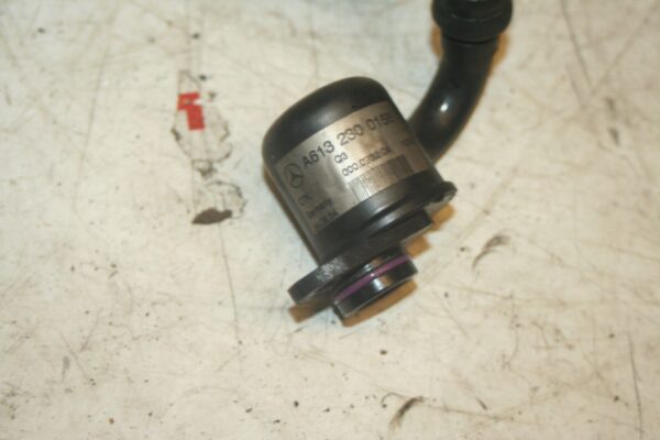 2005 MERCEDES S CLASS W220. AIR CON PIPE A6132300156 - Image 3