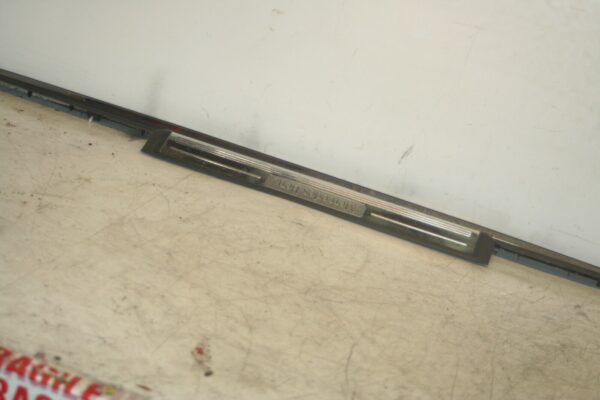 2005 MERCEDES S CLASS W220. FLOOR SILL KICK TRIM PASSENGER SIDE FRONT