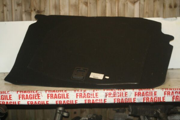 2005 MERCEDES S CLASS W220. BOOT CARPET TRIM - Image 4