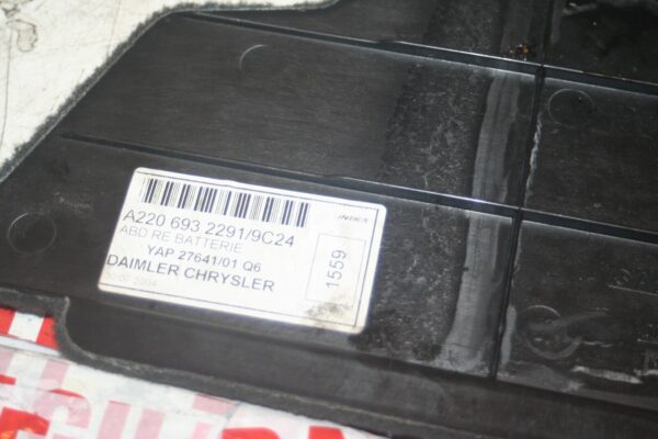 2005 MERCEDES S CLASS W220. CARPET SECTION A2206932291 - Image 3