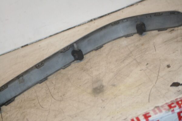 2005 MERCEDES S CLASS W220. FRONT BUMPER CORNER TRIM IN BLACK - Image 2