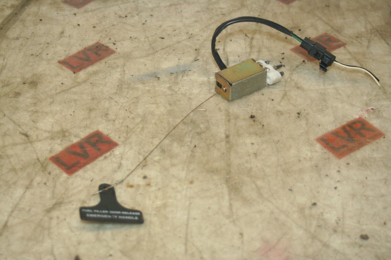 2009 KIA SORENTO. FUEL FLAP RESISTOR ACTUATOR