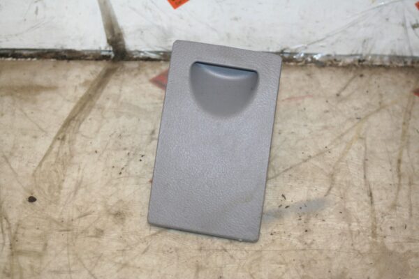 2009 KIA SORENTO. STORAGE POCKET