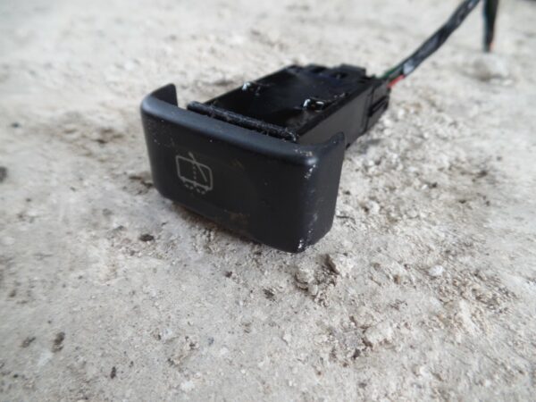 2003 LAND ROVER DISCOVERY. REAR WIPER SCREENWASH SWITCH