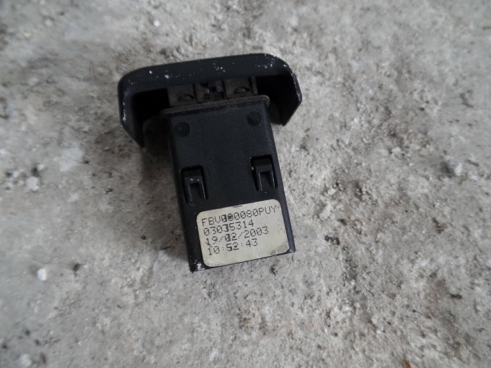 2003 LAND ROVER DISCOVERY. BLANKING COVER PLATE SWITCH - Image 2